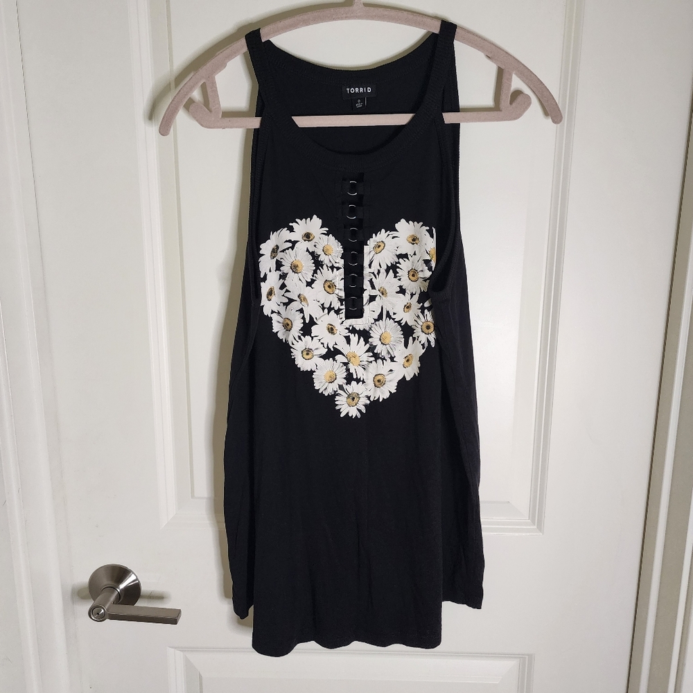 Torrid Black Daisy Heart O-ring Goddess Tank Top Size 1 (1XL)